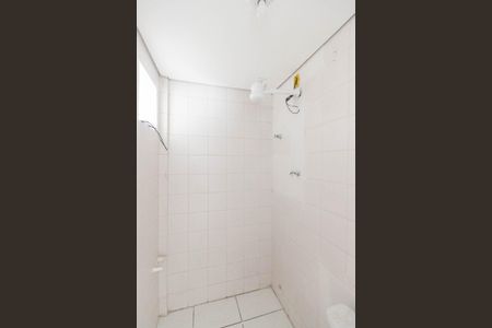 Banheiro de apartamento para alugar com 1 quarto, 42m² em Vila Romero, São Paulo