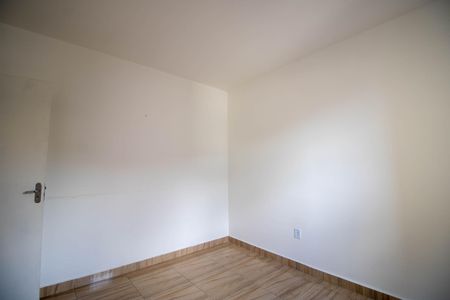 Apartamento para alugar com 2 quartos, 52m² em Jardim Santa Rosa, Taboão da Serra