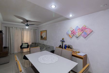 Sala de casa de condomínio para alugar com 3 quartos, 120m² em Cangaiba, São Paulo