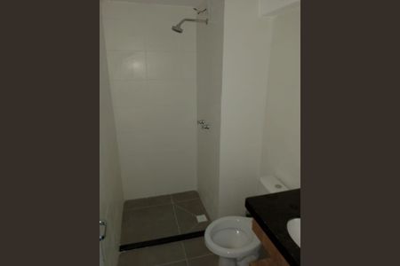 Banheiro de kitnet/studio para alugar com 1 quarto, 35m² em Jardim Botânico, Porto Alegre