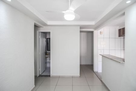 Sala de apartamento para alugar com 2 quartos, 51m² em Vila Dagmar, Belford Roxo