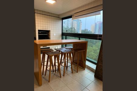 Foto 04 de apartamento à venda com 4 quartos, 241m² em Jardim Morumbi, São Paulo