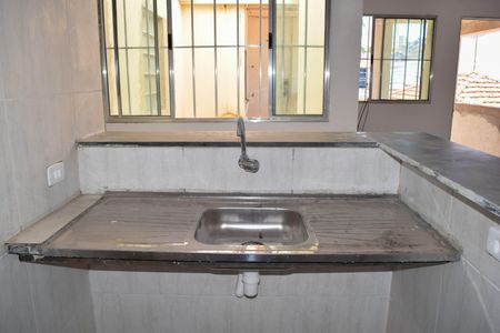 Cozinha de casa para alugar com 2 quartos, 36m² em Vila Carrão, São Paulo