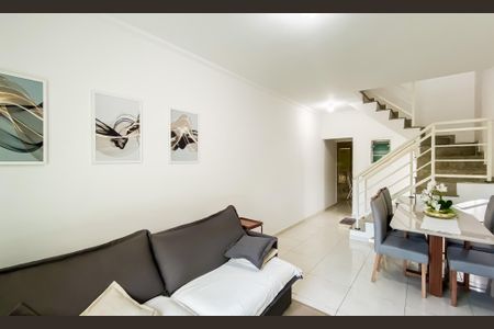 Sala de casa à venda com 2 quartos, 153m² em Jardim Hercilia, São Paulo