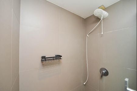 Banheiro de kitnet/studio à venda com 1 quarto, 39m² em Bela Vista, Porto Alegre