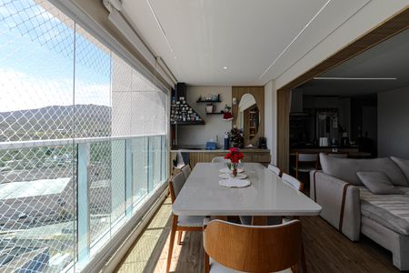 Sacada de apartamento para alugar com 3 quartos, 116m² em Vila Mogilar, Mogi das Cruzes