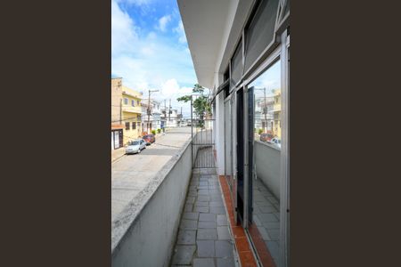 Varanda Quartos de casa para alugar com 2 quartos, 200m² em Vila Liviero, São Paulo