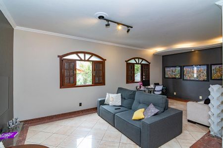 Sala 1 de casa à venda com 3 quartos, 194m² em Nova Gameleira, Belo Horizonte