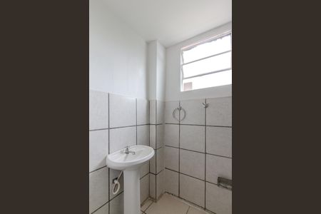 Banheiro de casa para alugar com 1 quarto, 47m² em Santo Antônio, Porto Alegre