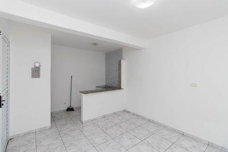 Kitnet de casa para alugar com 1 quarto, 30m² em Jardim Brasil, São Paulo