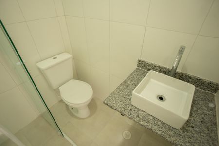 BANHEIRO de apartamento para alugar com 1 quarto, 25m² em Vila Amélia, São Paulo