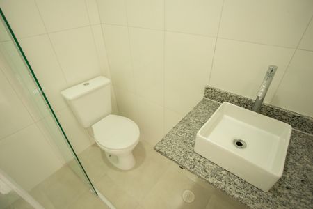 BANHEIRO de apartamento para alugar com 1 quarto, 25m² em Vila Amélia, São Paulo