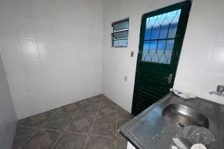 Cozinha de apartamento para alugar com 1 quarto, 42m² em Parque Lafaiete, Duque de Caxias