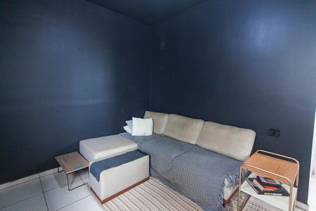 Sala de apartamento para alugar com 2 quartos, 45m² em Gávea, Uberlândia
