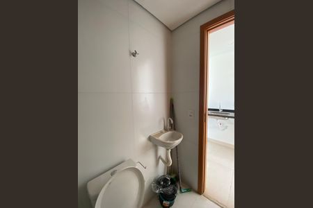 Banheiro de kitnet/studio à venda com 1 quarto, 25m² em Vila Mazzei, São Paulo