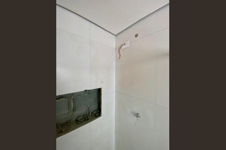 Banheiro de kitnet/studio à venda com 1 quarto, 25m² em Vila Mazzei, São Paulo