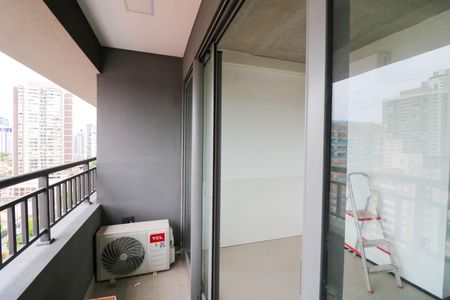 Varanda de kitnet/studio para alugar com 1 quarto, 26m² em Brooklin, São Paulo