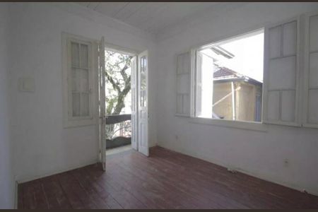 Casa à venda com 5 quartos, 184m² em Floresta, Porto Alegre