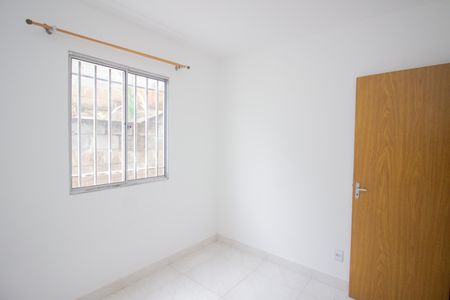 Quarto 2 de apartamento à venda com 2 quartos, 46m² em Arpoador, Contagem