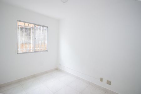 Quarto 1 de apartamento à venda com 2 quartos, 46m² em Arpoador, Contagem
