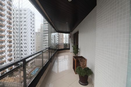 Varanda de apartamento para alugar com 4 quartos, 163m² em Vila Luís Antônio, Guarujá
