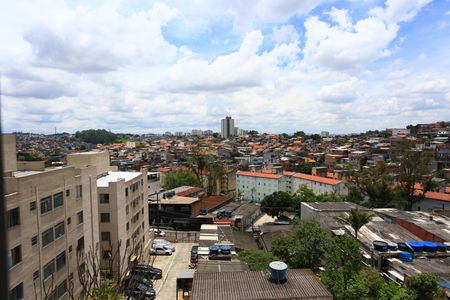 sala vista de apartamento para alugar com 2 quartos, 54m² em V Leonidas Moreira, São Paulo