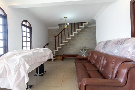 Sala de casa para alugar com 4 quartos, 495m² em Chácara Seis de Outubro, São Paulo