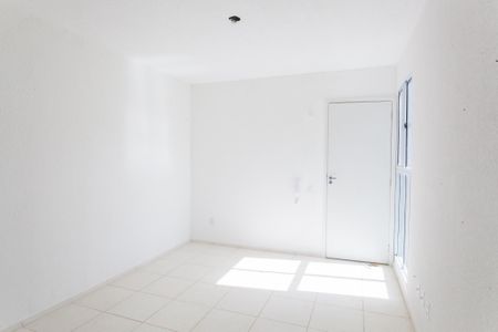 sala de apartamento para alugar com 2 quartos, 42m² em Caiapós, Contagem