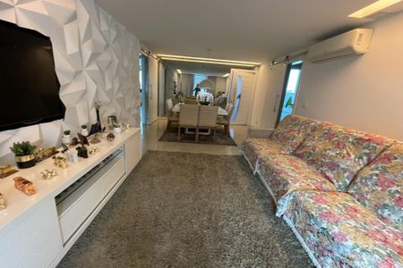 Sala de casa para alugar com 3 quartos, 300m² em Parque Duque, Duque de Caxias