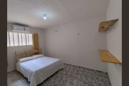 Quarto de casa para alugar com 2 quartos, 65m² em Jacutinga, Belford Roxo