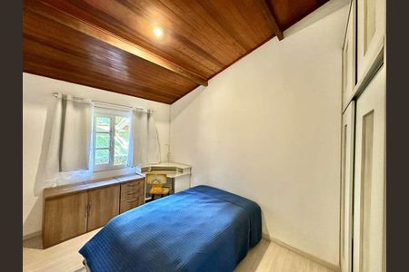 Casa de Condomínio para alugar com 3 quartos, 342m² em Algarve, Cotia