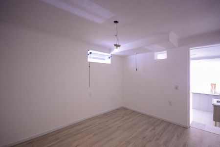 Quarto de casa para alugar com 1 quarto, 76m² em Parque Bristol, São Paulo