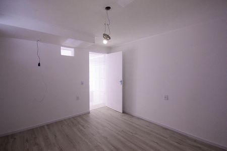 Quarto de casa para alugar com 1 quarto, 76m² em Parque Bristol, São Paulo