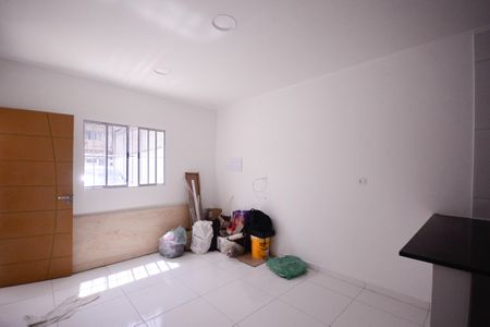 Sala de casa para alugar com 1 quarto, 76m² em Parque Bristol, São Paulo
