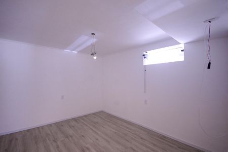 Quarto de casa para alugar com 1 quarto, 76m² em Parque Bristol, São Paulo