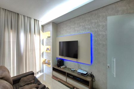 Sala de TV de casa à venda com 3 quartos, 280m² em Parque Jambeiro, Campinas