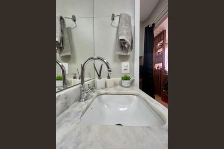 Banheiro de apartamento à venda com 2 quartos, 68m² em Jardim Belo Horizonte, Campinas