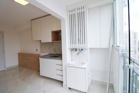 Varanda de kitnet/studio para alugar com 2 quartos, 36m² em Jardim Caravelas, São Paulo