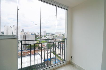 Varanda de kitnet/studio para alugar com 2 quartos, 36m² em Jardim Caravelas, São Paulo