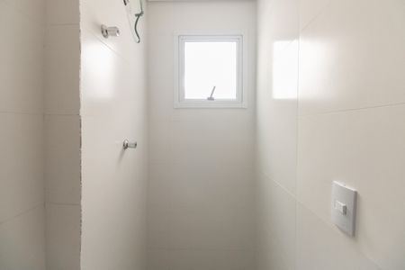 Banheiro de kitnet/studio à venda com 1 quarto, 18m² em Vila Esperança, São Paulo