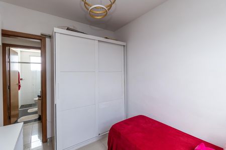 Quarto 2 de apartamento para alugar com 3 quartos, 66m² em Copacabana, Belo Horizonte