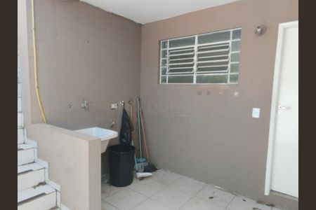 Casa à venda com 3 quartos, 138m² em Vila Romano, São Paulo