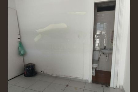 Casa à venda com 3 quartos, 138m² em Vila Romano, São Paulo