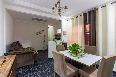 Sala de casa para alugar com 3 quartos, 200m² em Recanto das Rosas, Osasco