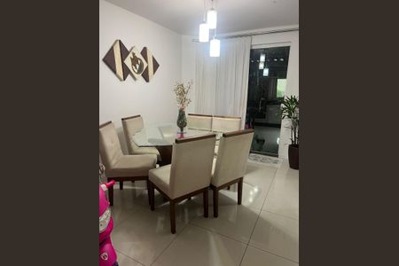 Sala de casa para alugar com 4 quartos, 220m² em Atuba, Curitiba
