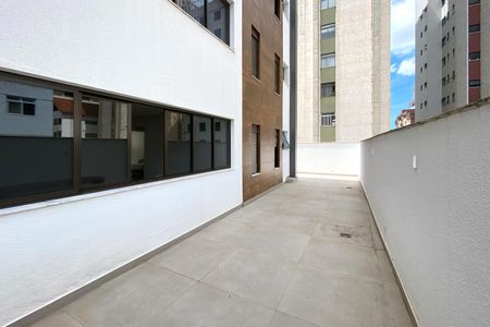 Varanda de apartamento para alugar com 2 quartos, 134m² em Santo Antônio, Belo Horizonte