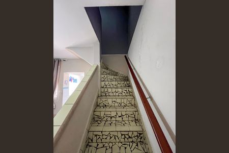 Escada de casa à venda com 4 quartos, 200m² em Vila Brasilio Machado, São Paulo