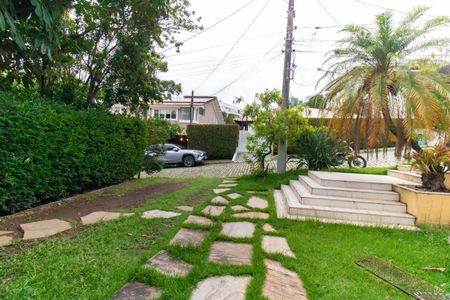 Vista da Sala de casa de condomínio à venda com 3 quartos, 380m² em Piratininga, Niterói