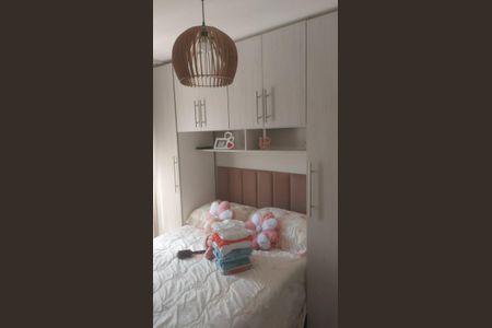 Quarto 1 de apartamento para alugar com 2 quartos, 52m² em Sítio Cercado, Curitiba