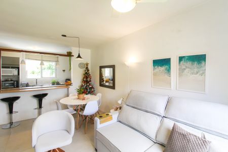 Sala de casa de condomínio à venda com 3 quartos, 94m² em Fátima, Canoas